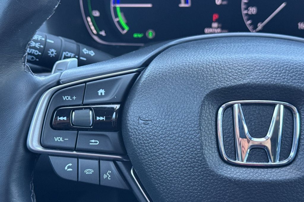 Used 2022 Honda Accord Touring image 27