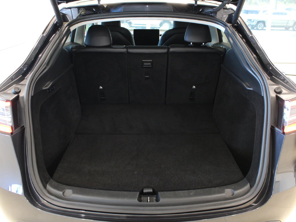Used 2025 Tesla Model Y Long Range RWD image 25