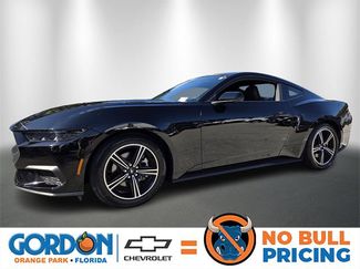 Used 2025 Ford Mustang Premium video 1