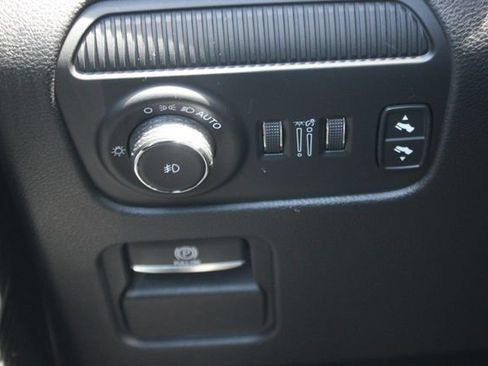 Used 2022 Jeep Wagoneer Series III AWD/4WD image 19