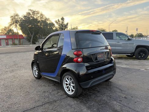 Used 2015 smart fortwo pure RWD image 6