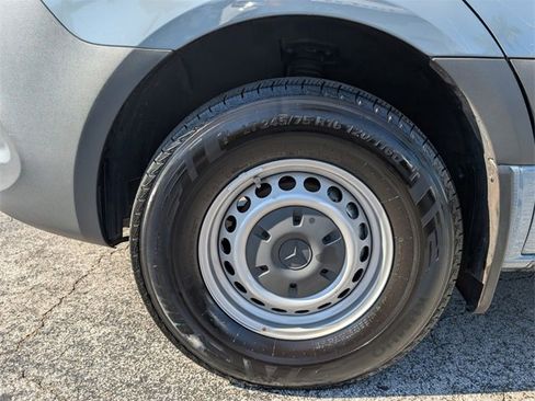 Used 2025 Mercedes-Benz Sprinter 2500 image 14