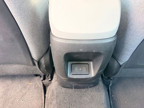 Used 2024 Hyundai Elantra Limited FWD image 38