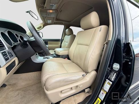 Used 2008 Toyota Sequoia SR5 w/ Moonroof & Roof Rack Pkg RWD image 23
