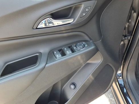 Used 2023 Chevrolet Equinox LT FWD image 17