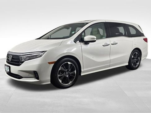 Used 2023 Honda Odyssey Elite image 3