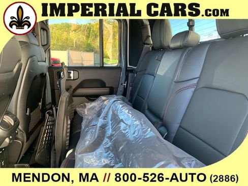 New 2025 Jeep Gladiator Rubicon image 16