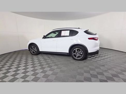 Used 2023 Alfa Romeo Stelvio Ti AWD/4WD image 47