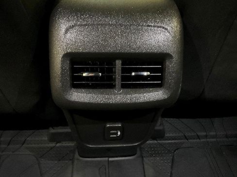 Used 2022 Chevrolet Equinox LT image 30