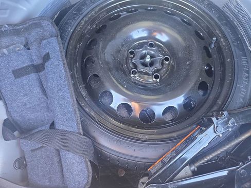 Used 2013 Chevrolet Cruze LS image 21