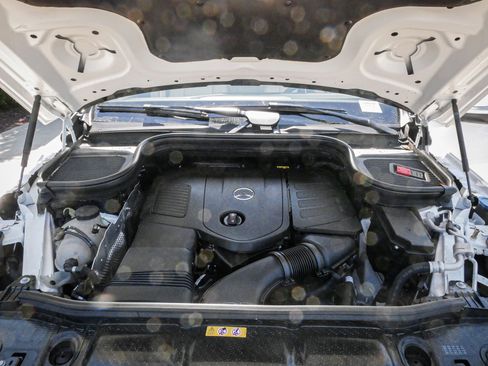 Used 2024 Mercedes-Benz GLE 350 4MATIC image 33