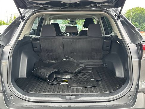 Used 2025 Toyota RAV4 LE AWD/4WD image 6