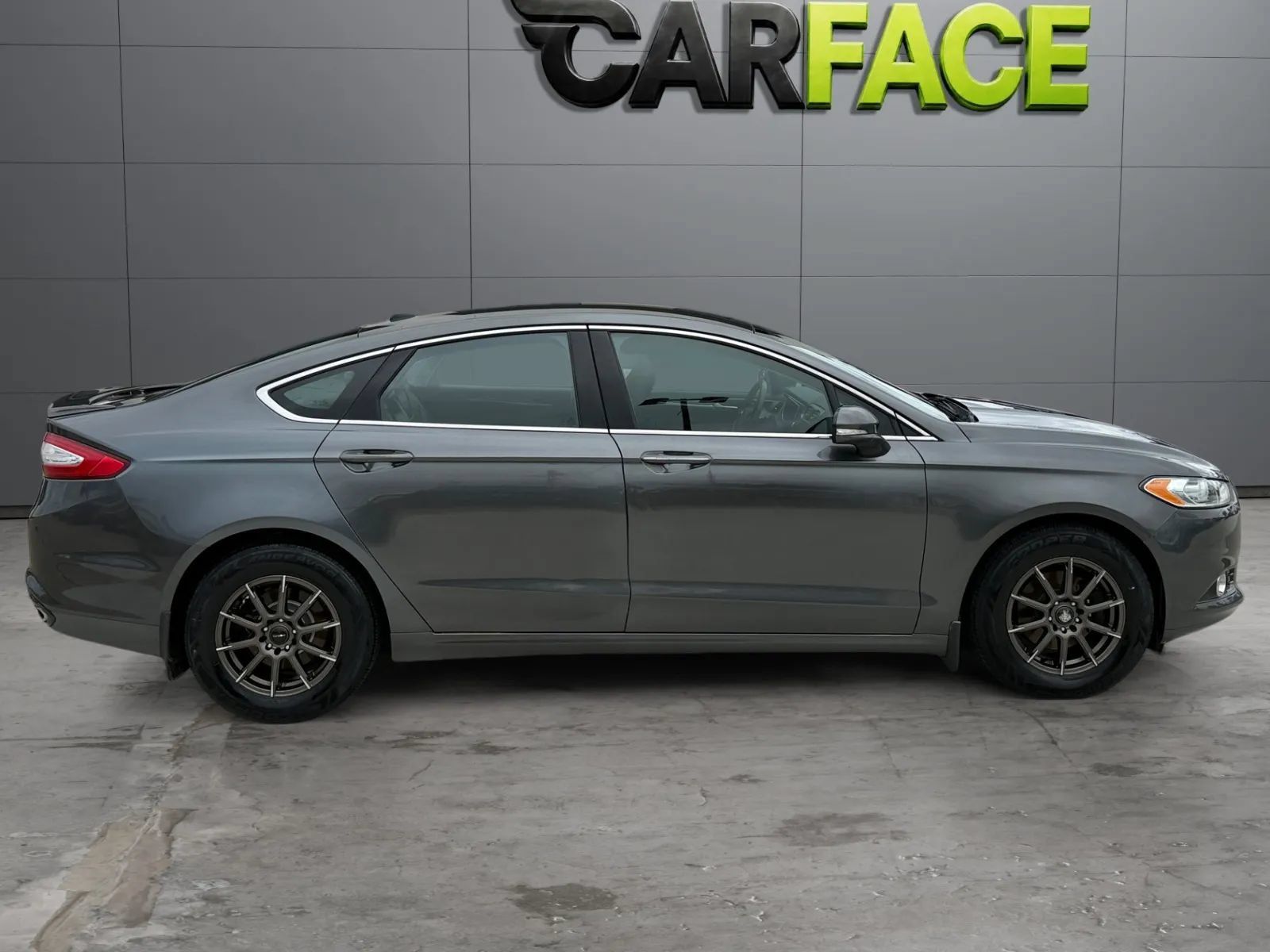 Used 2016 Ford Fusion Titanium AWD/4WD image 14
