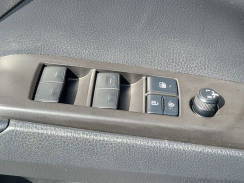 Used 2022 Toyota Camry LE FWD image 15