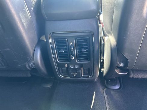 Used 2020 Jeep Grand Cherokee Limited w/ Premium Lighting Group image 29