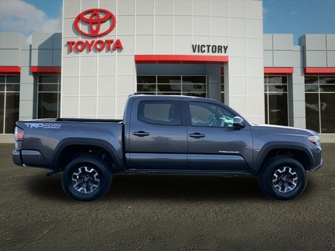 Used 2023 Toyota Tacoma TRD Off-Road image 2