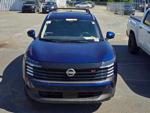Used 2025 Nissan Kicks SR FWD image 9