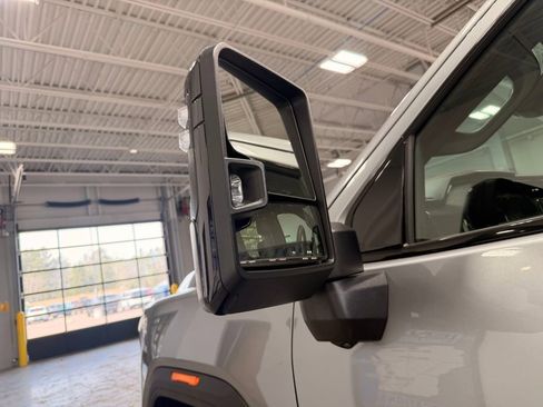 Used 2024 GMC Sierra 3500 AT4 w/ AT4 Premium Plus Package AWD/4WD image 16