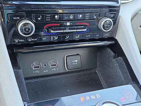 Certified 2021 Jeep Grand Cherokee L Overland w/ Advanced Protech Group III image 32