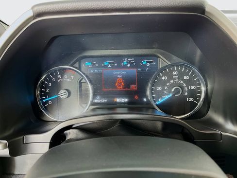Used 2019 Ford F150 Lariat w/ Equipment Group 502A Luxury AWD/4WD image 15