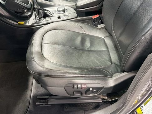 Used 2017 BMW X1 xDrive28i AWD/4WD image 18