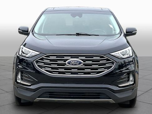 Used 2019 Ford Edge Titanium w/ Cold Weather Package AWD/4WD image 4