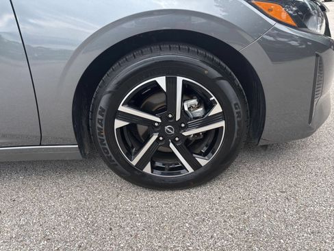 Used 2025 Nissan Sentra SV FWD image 27