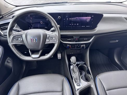 Used 2025 Buick Encore GX Sport Touring image 28