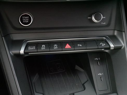 Used 2023 Audi Q3 2.0T Premium Plus w/ Premium Plus Package AWD/4WD image 29