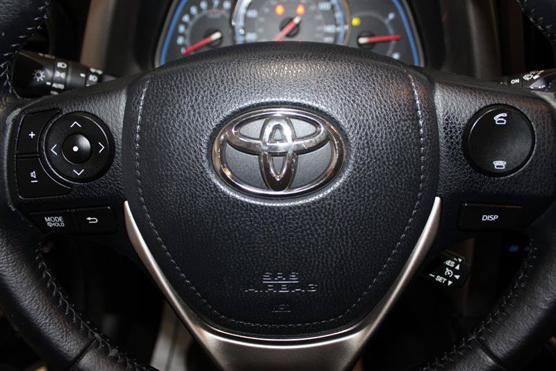 Used 2013 Toyota RAV4 Limited AWD/4WD image 17