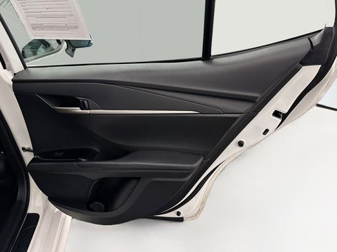 Used 2025 Toyota Camry SE image 31