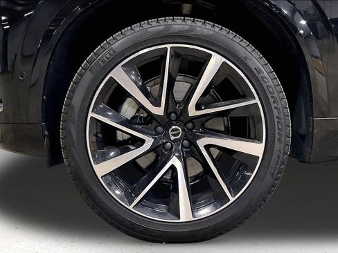 Certified 2024 Volvo XC90 B6 Plus w/ Protection Package Premier AWD/4WD image 35