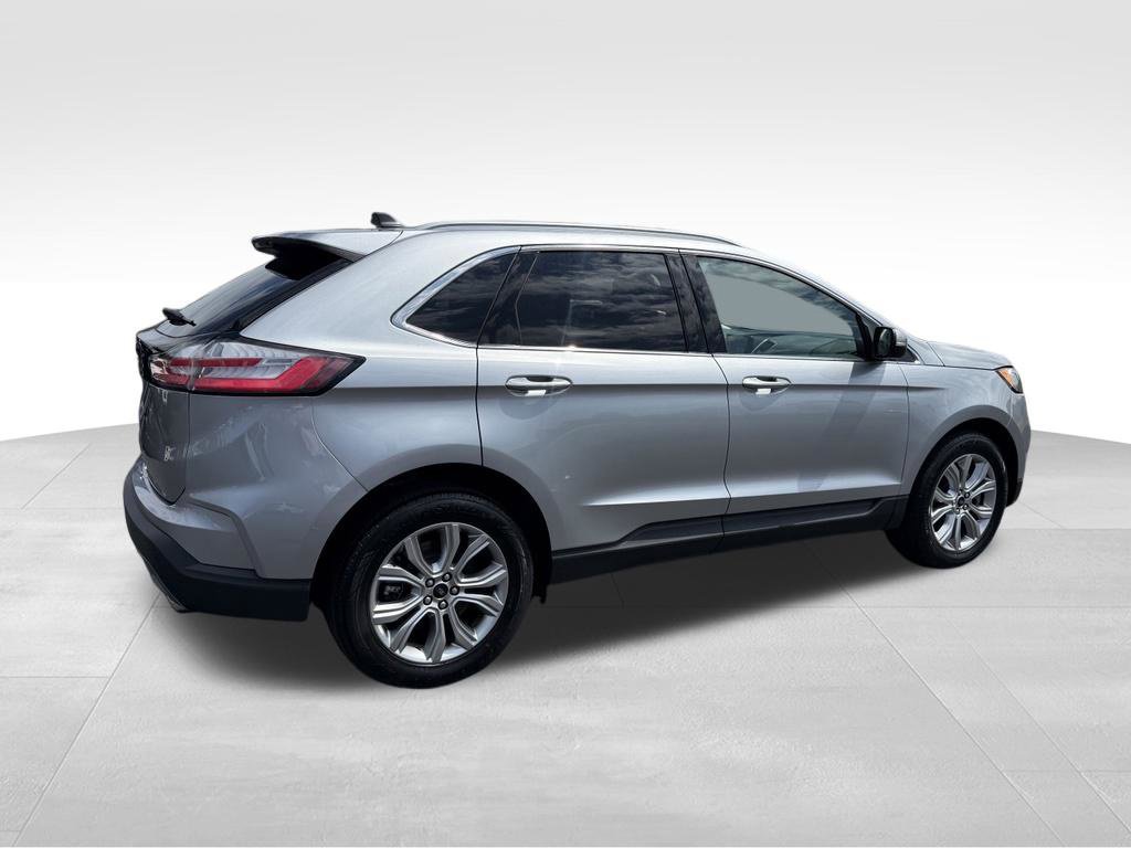 Certified 2024 Ford Edge Titanium AWD/4WD image 7