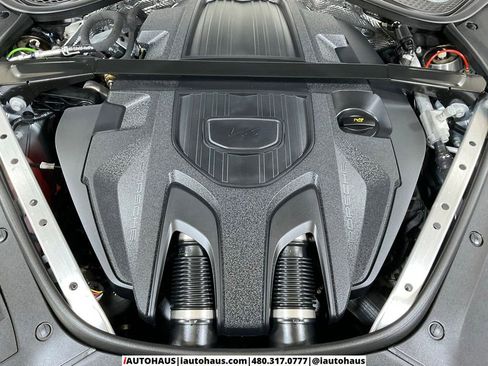 Used 2022 Porsche Panamera 4S w/ Premium Package image 12