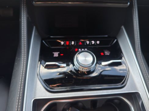 New 2026 Jeep Grand Wagoneer Limited w/ Convenience Group I image 16