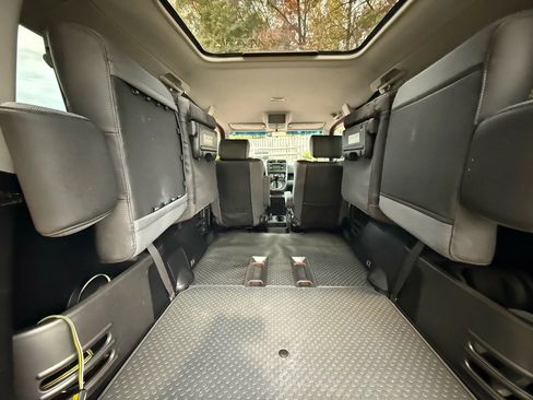 Used 2005 Honda Element EX image 19