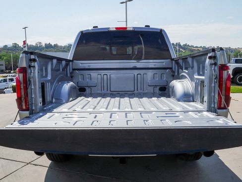 Used 2025 Ford F150 Lariat AWD/4WD image 14