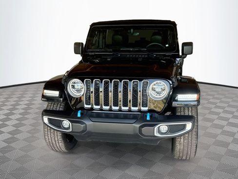 Used 2022 Jeep Wrangler Unlimited Sahara AWD/4WD image 2