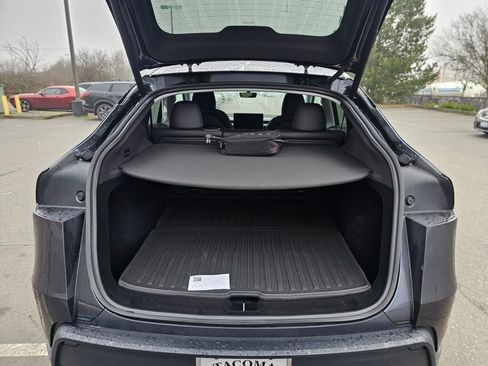 Used 2026 Tesla Model Y AWD image 18
