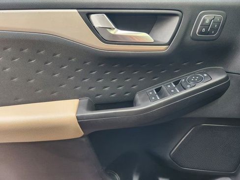 Used 2020 Ford Escape SEL image 24