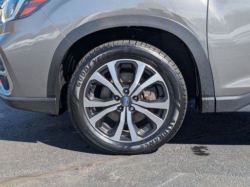 Used 2020 Subaru Forester Limited image 27