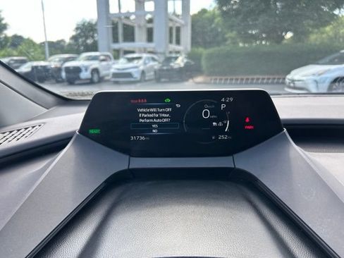 Used 2024 Toyota Prius XLE FWD image 22