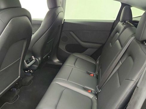 Used 2024 Tesla Model Y Long Range image 25