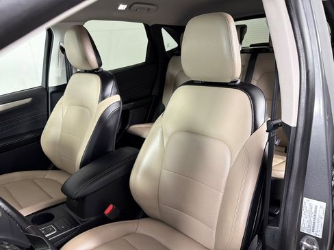 Used 2022 Ford Escape SEL image 13