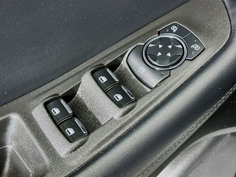 Used 2024 Ford Edge SEL image 15