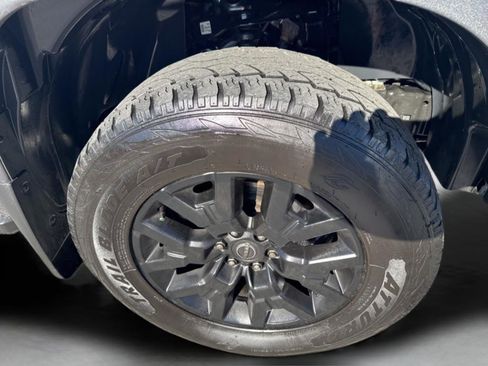 Used 2023 Nissan Frontier SV w/ Midnight Edition Package image 25