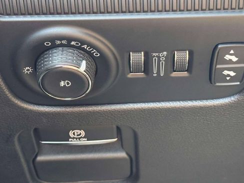 Used 2022 Jeep Wagoneer Series II AWD/4WD image 20