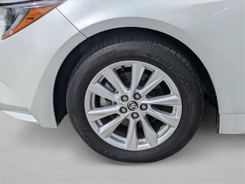 Used 2023 Toyota Corolla LE w/ LE Convenience Package FWD image 22