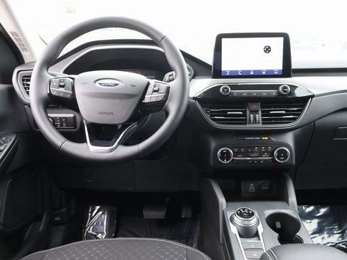 Certified 2025 Ford Escape Active w/ Cold Weather Package image 19