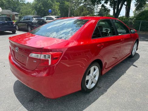 Used 2014 Toyota Camry SE FWD image 7